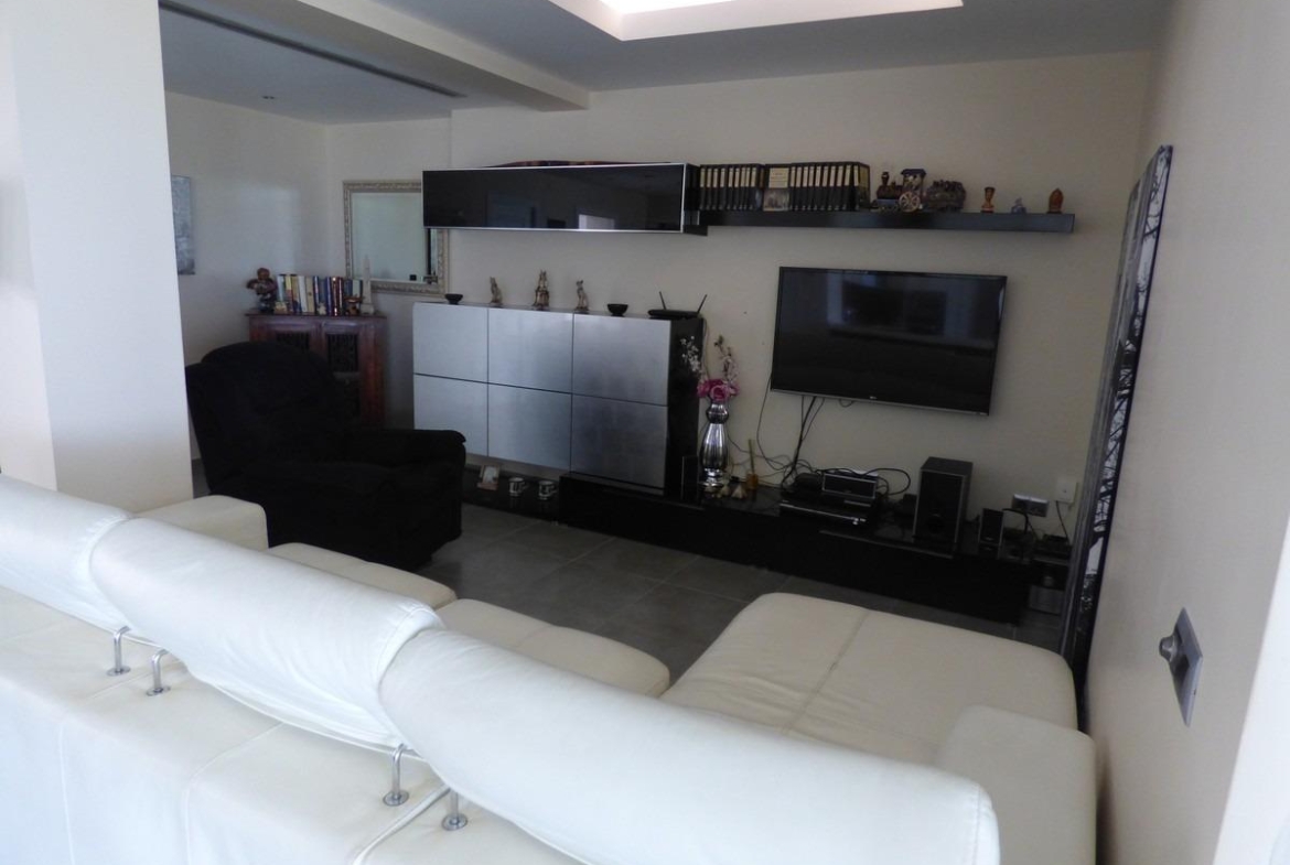Chalet Pareado ÚNICO en Primera Línea en Playa de San Juan