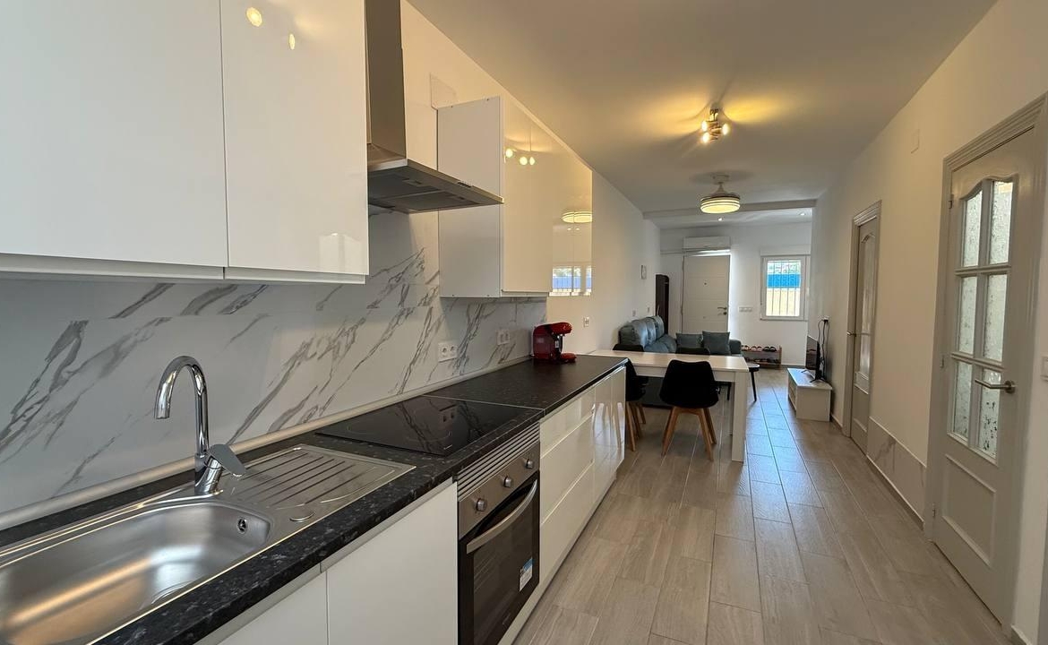 Bungalow with newly renovated, 2 bedrooms, 1 bathroom