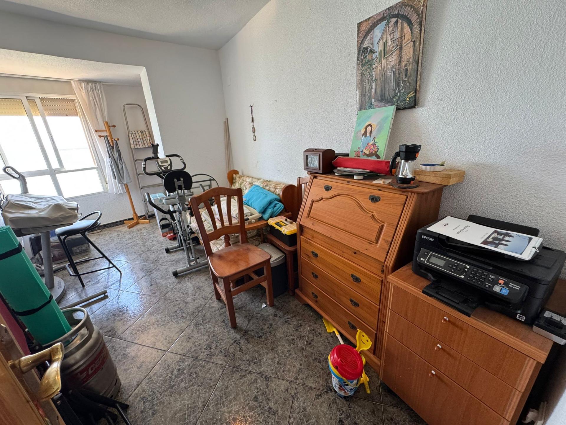 2-12-255 Fantástico apartamento de 3 slaapzalios en primera línea de playa en Torrevieja