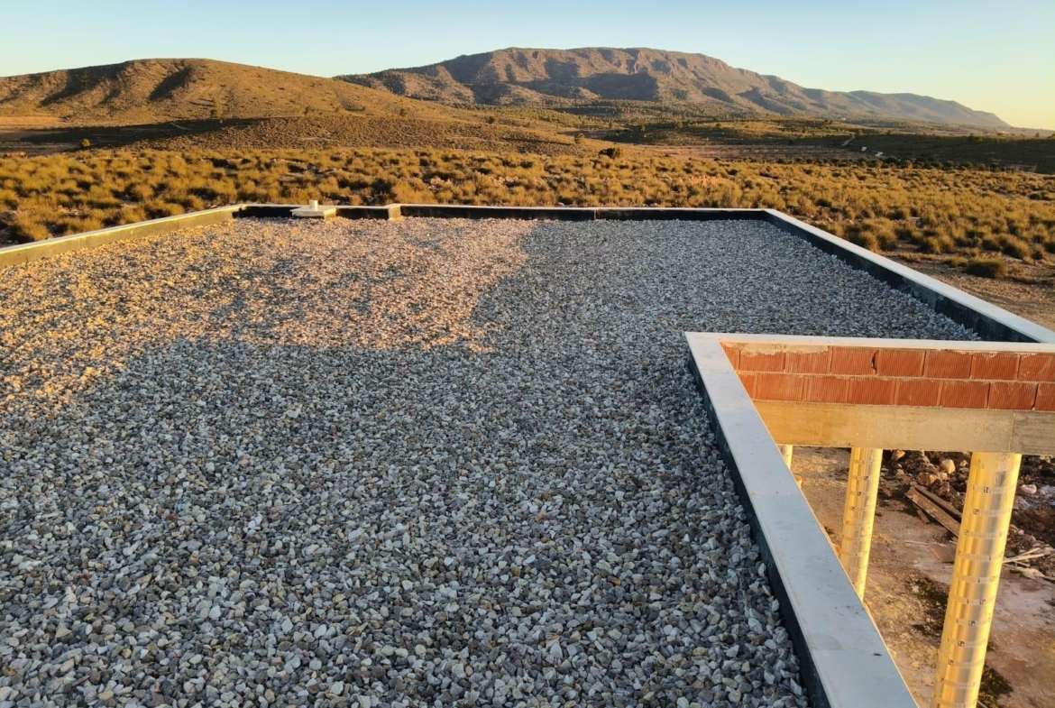 Amplia Villa Unifamiliar Independiente OBRA NUEVA con Piscina en Entorno Natural con calidades de Lujo