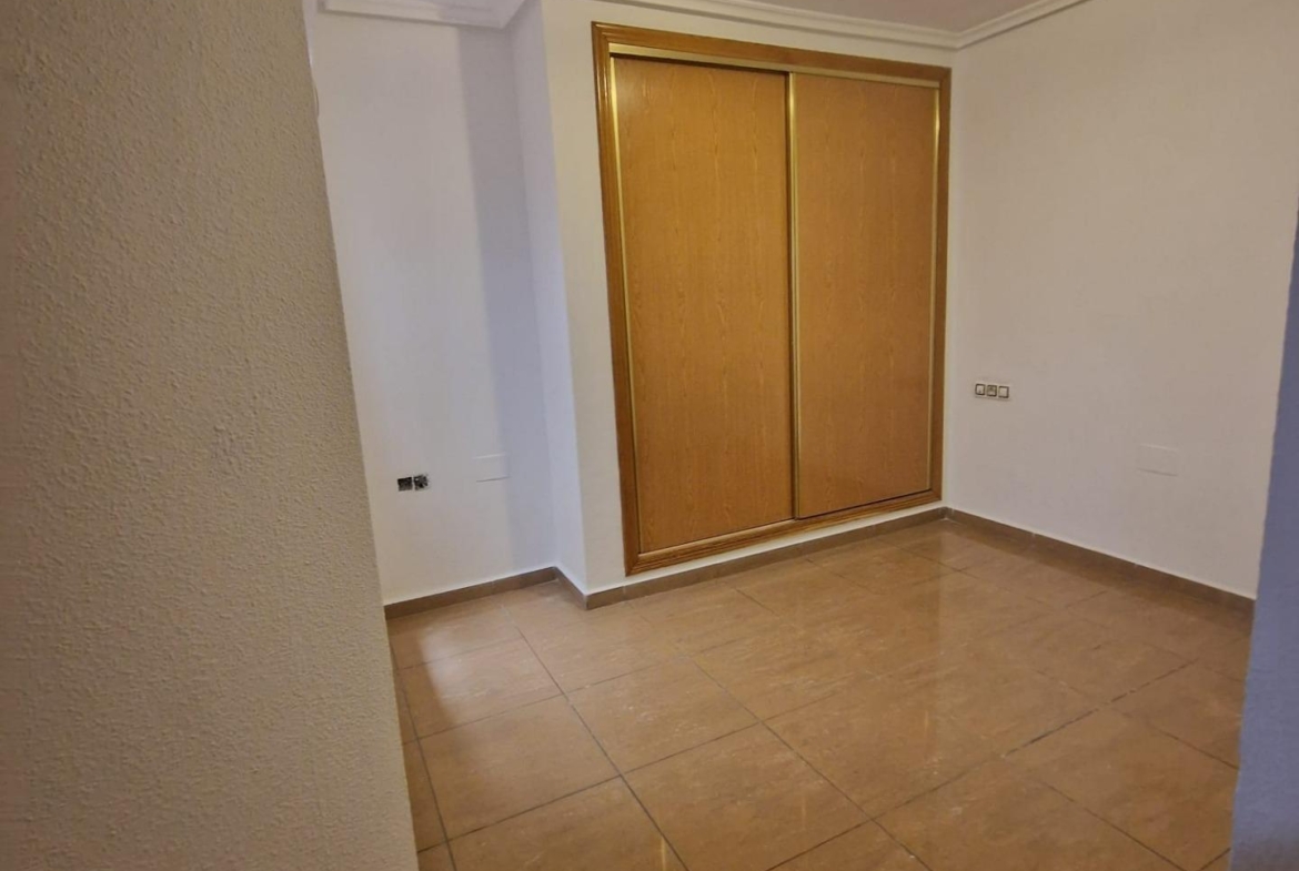 OPORTINIDAD!! APPARTAMENTO EN CABALLERA DE RODAS 2 HABS PISCINA COMUNITARIA 159.900