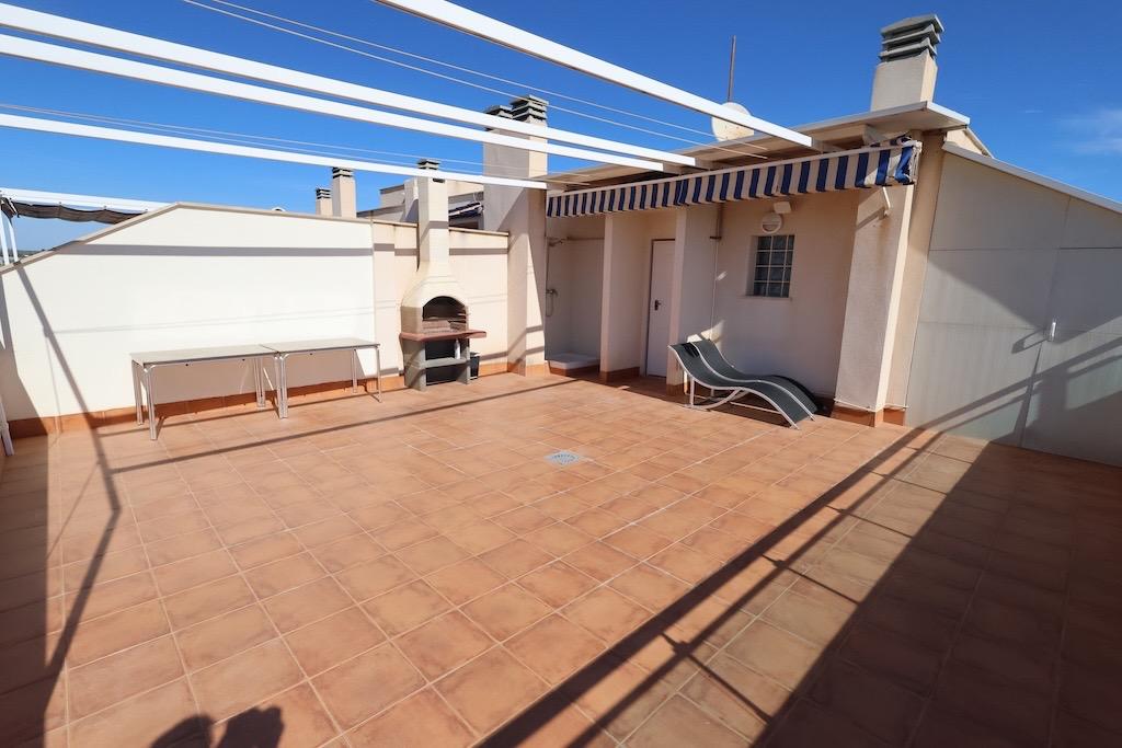 Mil Palmeras – Penthouse with Sea Views Just 150 Meters from the Beach