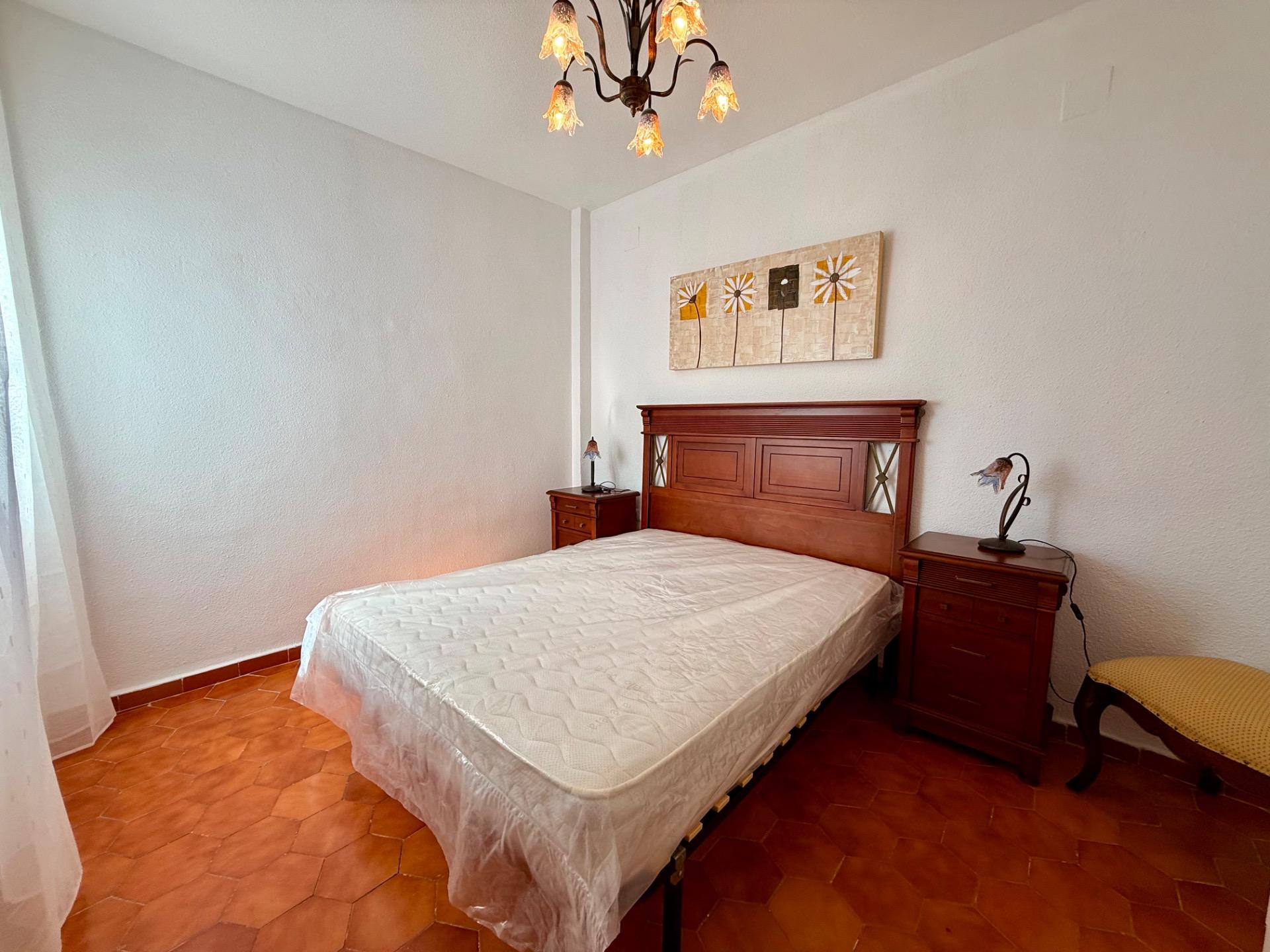 For Sale: Bright apartment in Alicante, Los Ángeles area