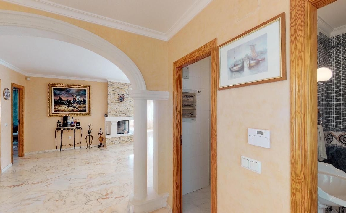 EXCLUSIEVE VILLA TE KOOP IN CALPE MET MARVELLOUS ZEEZICHTEN