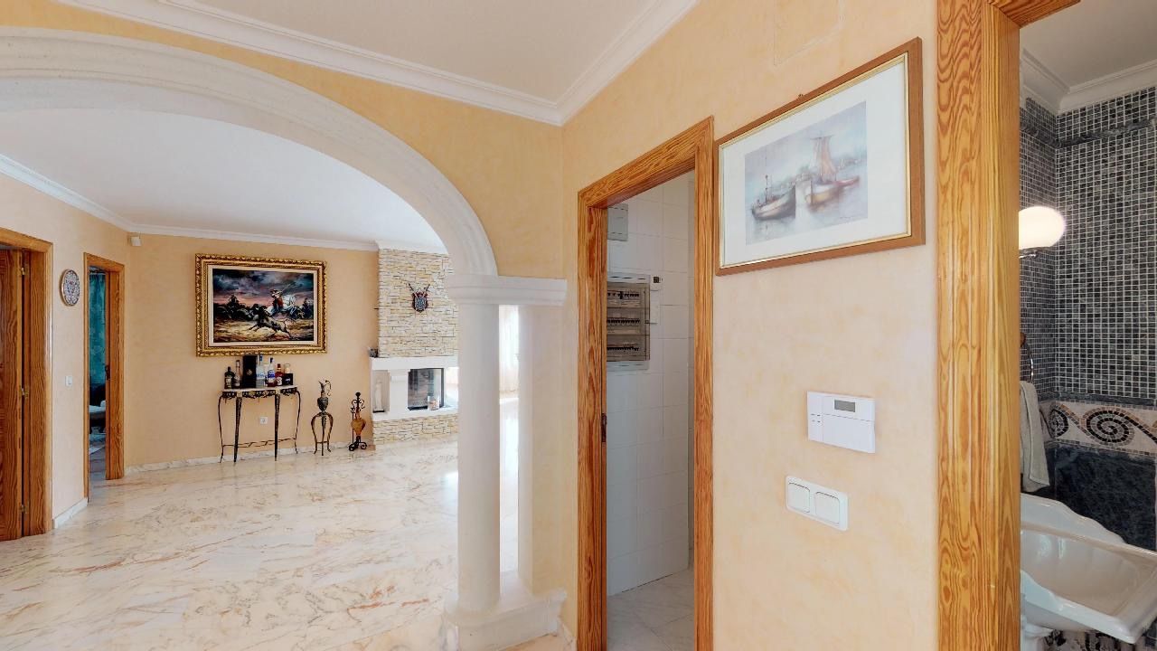 EXCLUSIEVE VILLA TE KOOP IN CALPE MET MARVELLOUS ZEEZICHTEN