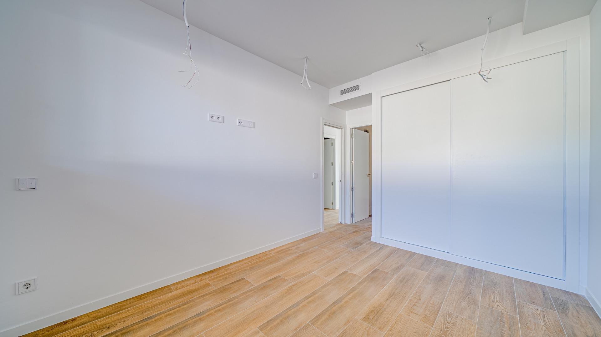 2-12-52 New spacious duplex in Finestrat.