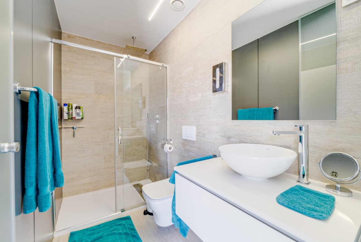 LUXURY VILLA FOR A LARGE FAMILY IN FINESTRAT