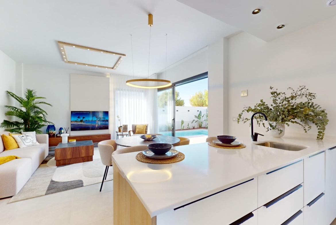 Detached modern villas placed in Roda Golf, Murcia