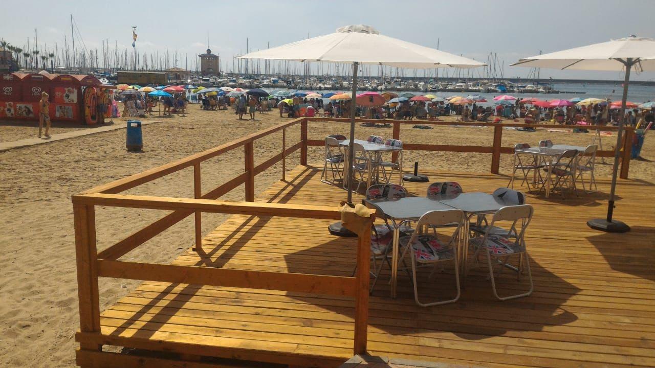 RESTAURANTE EN TORREVIEJA EN LA PRIMERA LINEA DE PLAYA