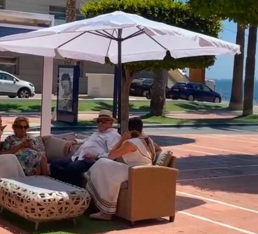 HOTEL CON RESTAURANTE EN VENTA.
