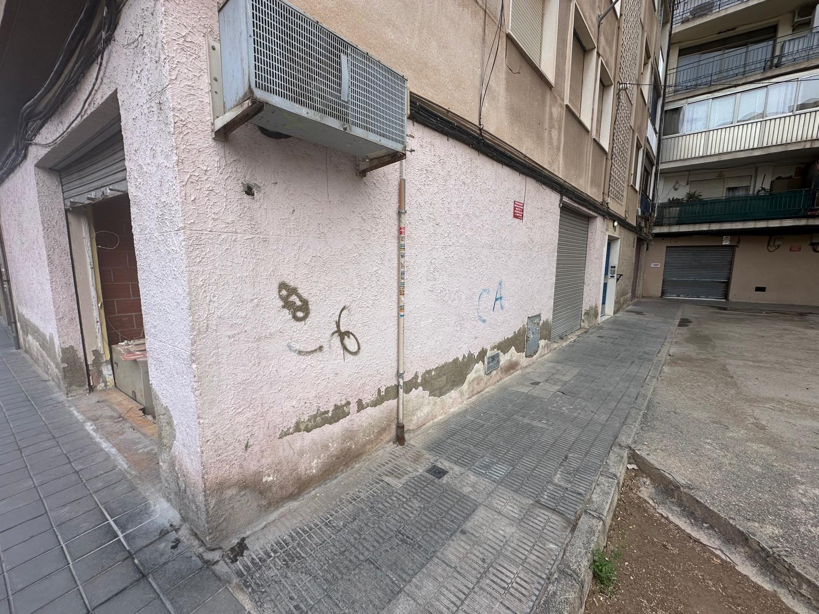 2-13-164 Premises for renovation in Alicante
