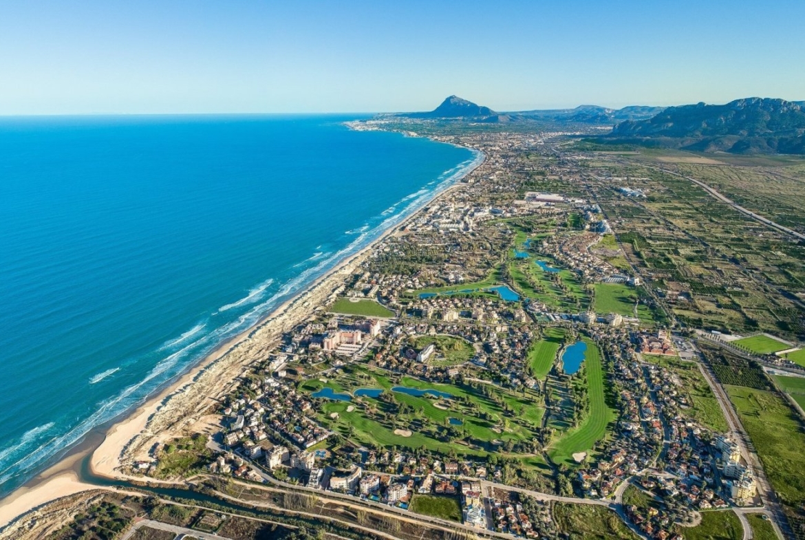 Villa exclusiva en primera línea de la Playa de Rabdells de Oliva