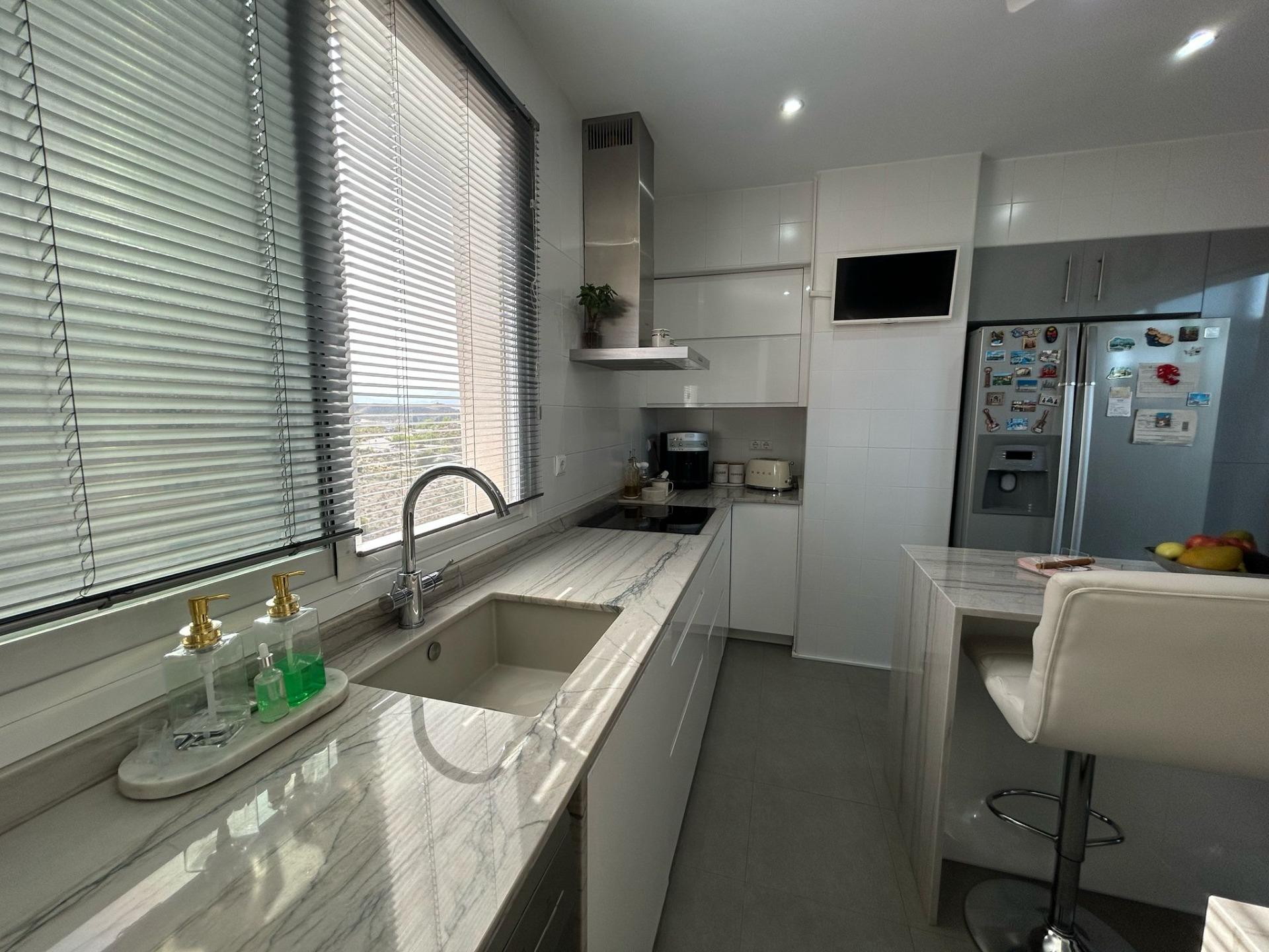 2-13-187 Luxe Penthouse in Cala de Finestrat: Een droom aan de Middellandse Zee