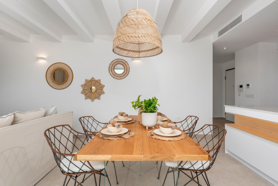 VILLA DE OBRA NUEVA EN LOS ALCÁZARES CON VISTAS AL MAR MENOR. CON PISCINA PRIVADA. 3 DORM. 2 BAÑOS. PARCELA 217 M2.