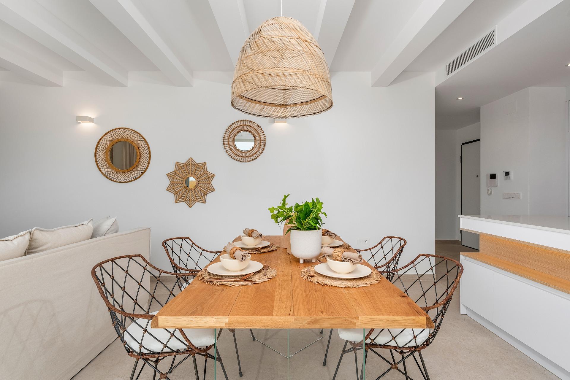 VILLA DE OBRA NUEVA EN LOS ALCÁZARES CON VISTAS AL MAR MENOR. CON PISCINA PRIVADA. 3 DORM. 2 BAÑOS. PARCELA 217 M2.
