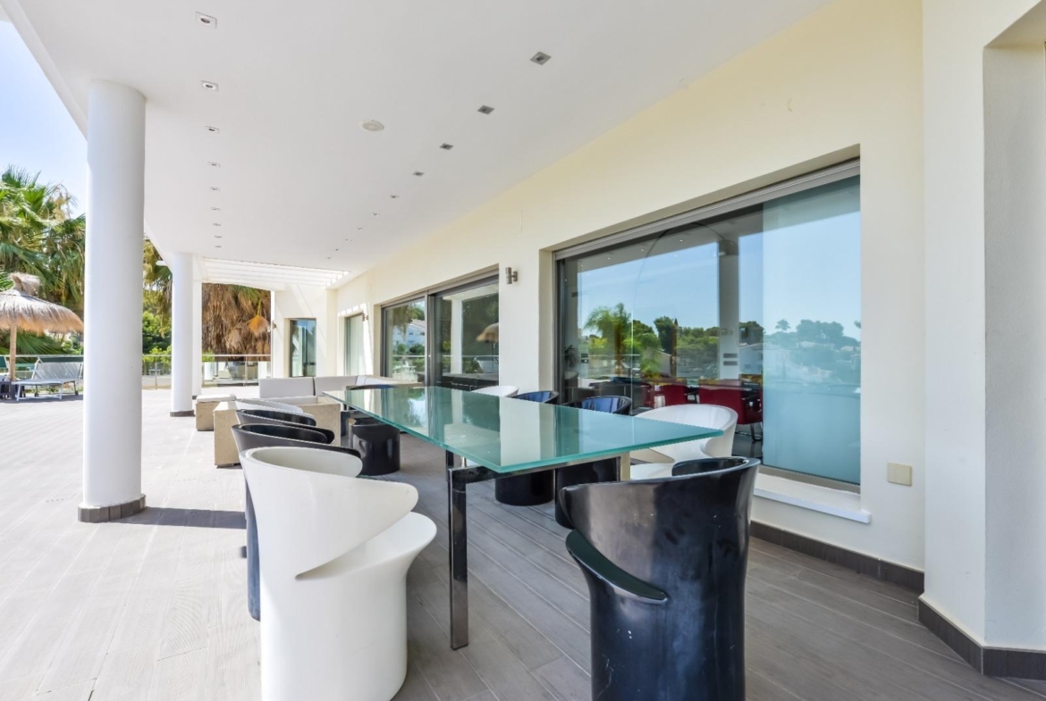 Modern and Luxurious Villa with Sea Views in Benissa 🌊