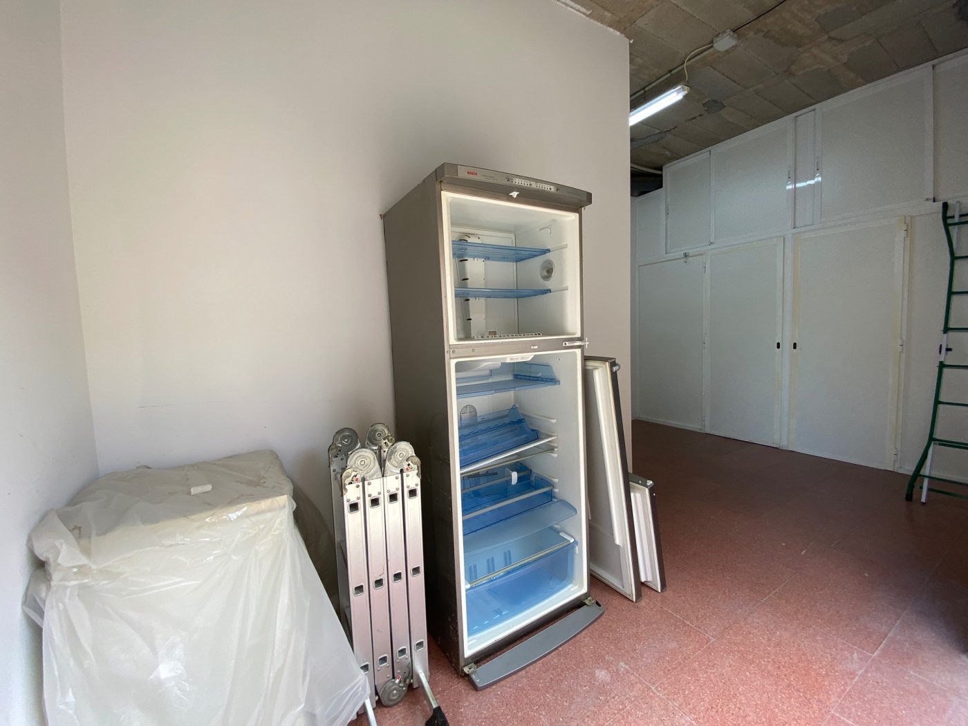 IMPRESSIEVE HANDELSPREMIES TE KOOP IN ALICANTE IN VILLAFRANQUEZA
