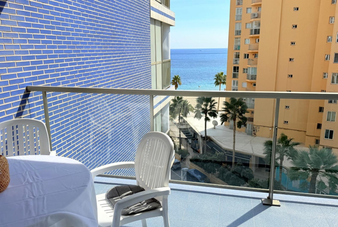 Magnificent apartment with sea views just one minute from the beach in Playa de la Fossa, Calpe