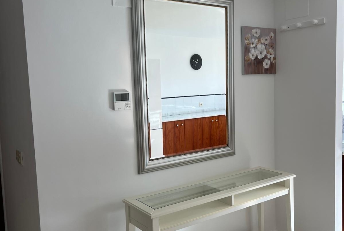 La Entrada ! Enorme apartamento en una de las mejores zonas de Costa Blanca !