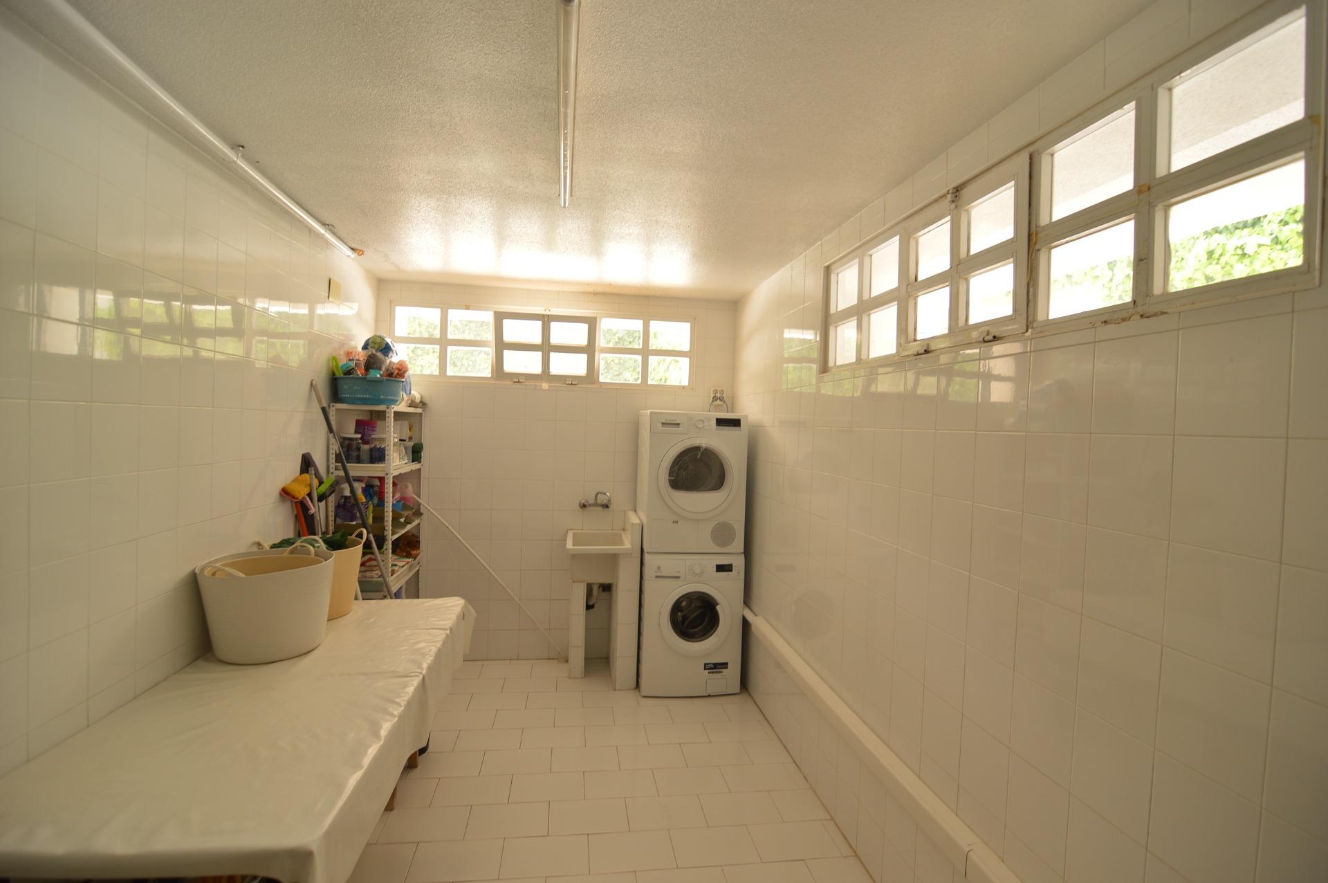 Spectacular renovated villa in urbanization Torreta Florida