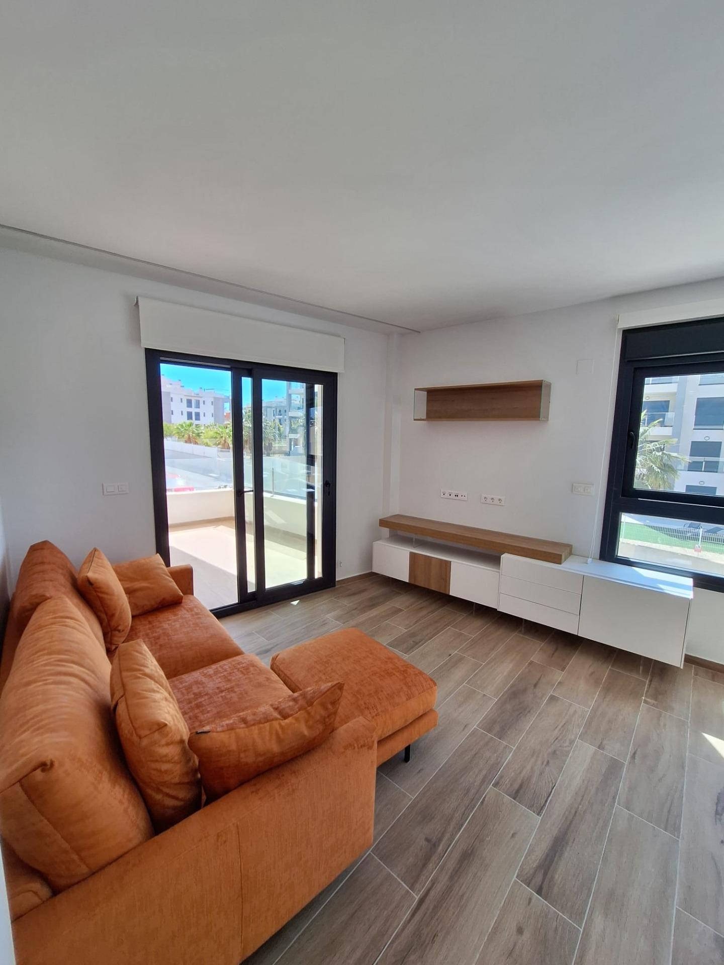 Nieuwbouw appartement in Villamartin met parkeerplaats en gemeenschappelijk zwembad