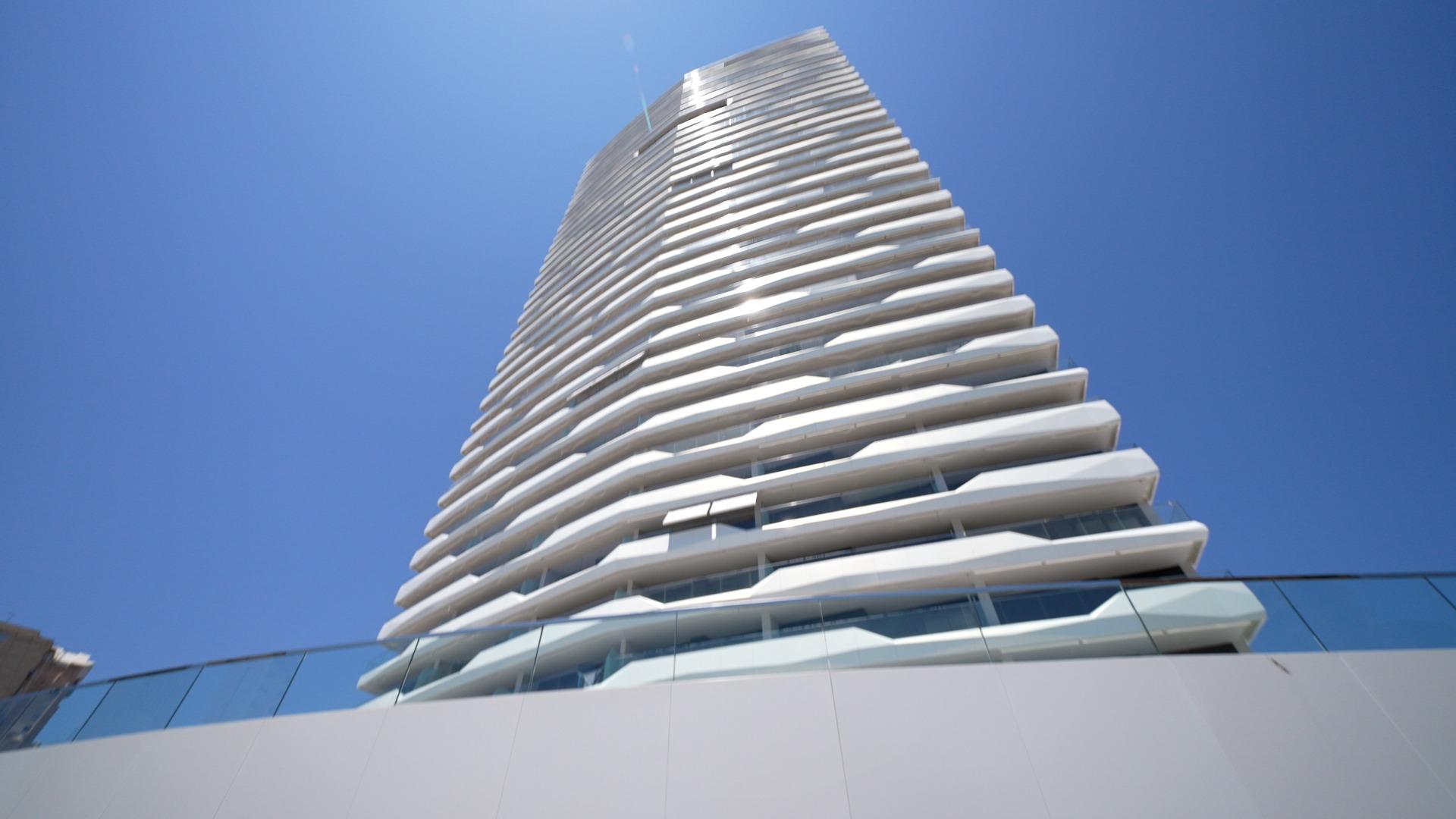 Exclusivo Piso en la Cala de Benidorm con Vistas al Mar