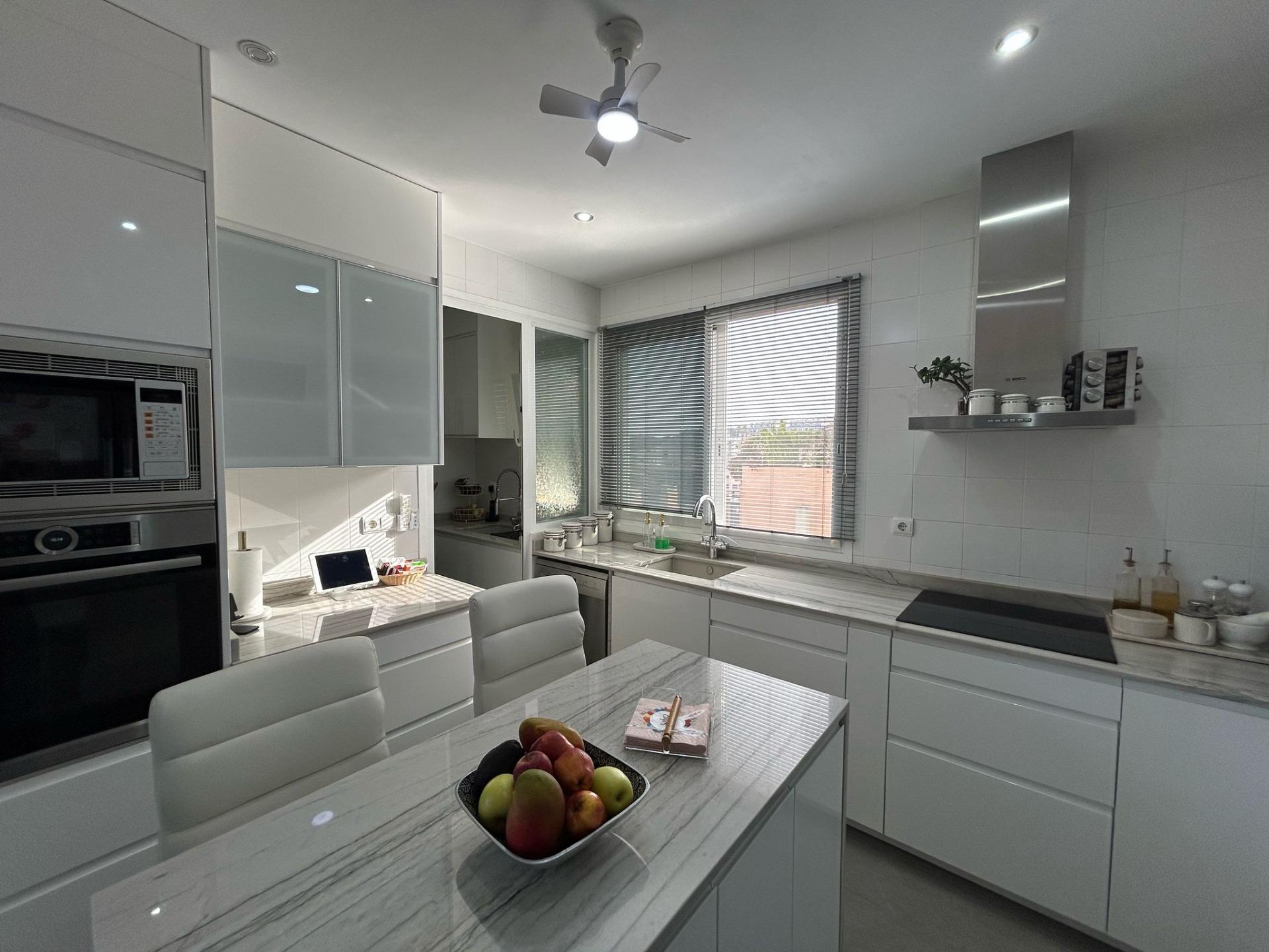 2-14-178 Luxe Penthouse in Cala de Finestrat: Een droom aan de Middellandse Zee