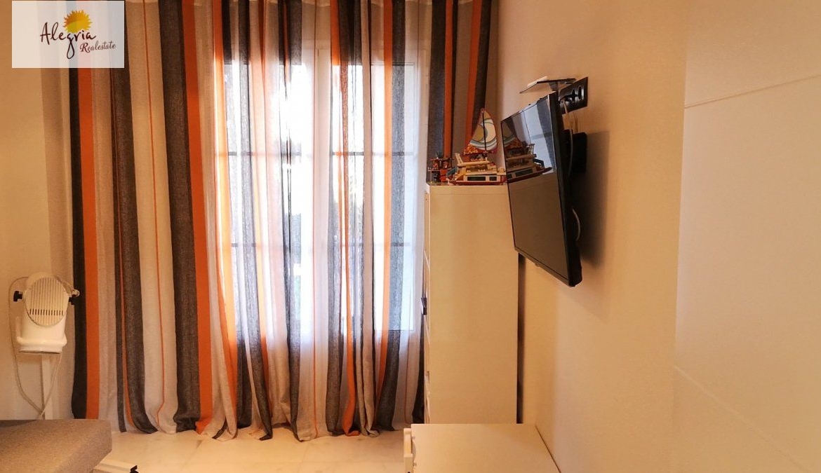EXCELLENT VILLA IN SIERRA CORTINA FOR SALE