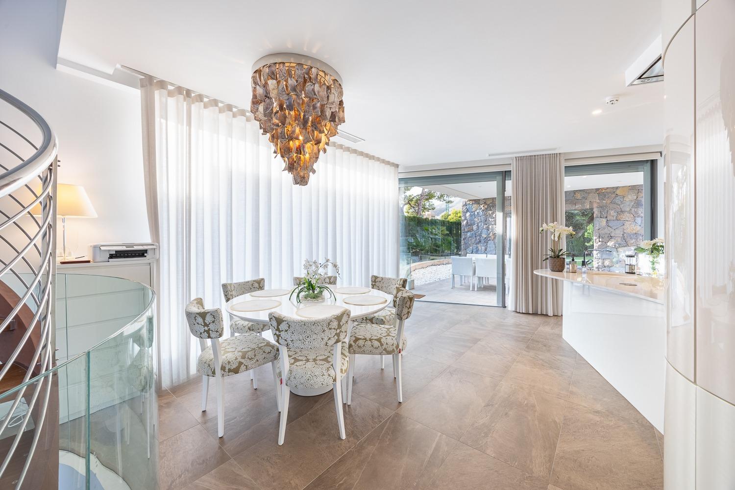 Stunning designer villa in Finestrat, where comfort meets contemporary elegance.