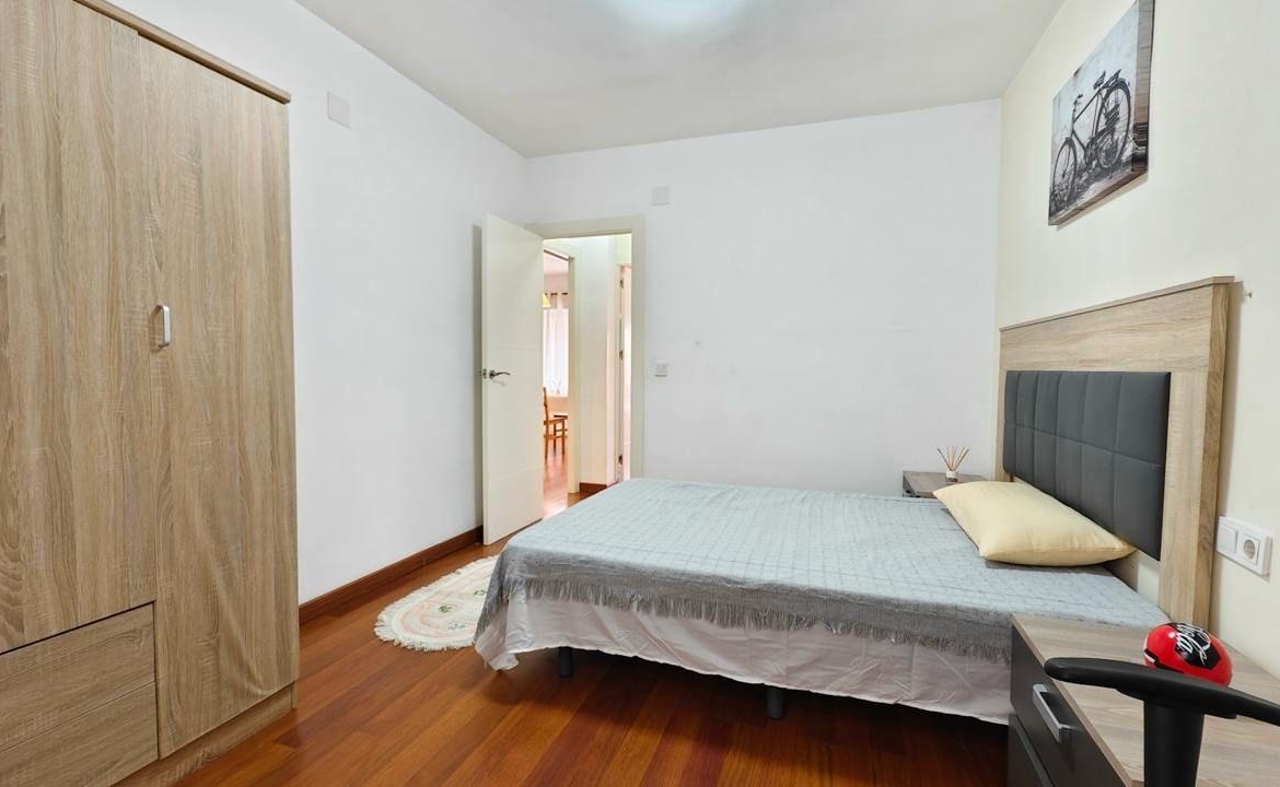 APPARTAMENTO A 300 METROS DE PLAYA CON 3 DORM. 2 BAÑOS CON SUPERFICIE DE 108 M2.