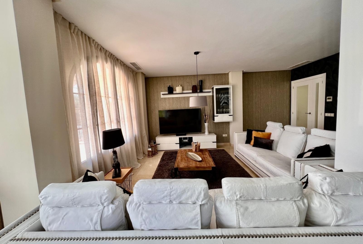 Charming Mediterranean Villa with Private Pool in Sierra Cortina