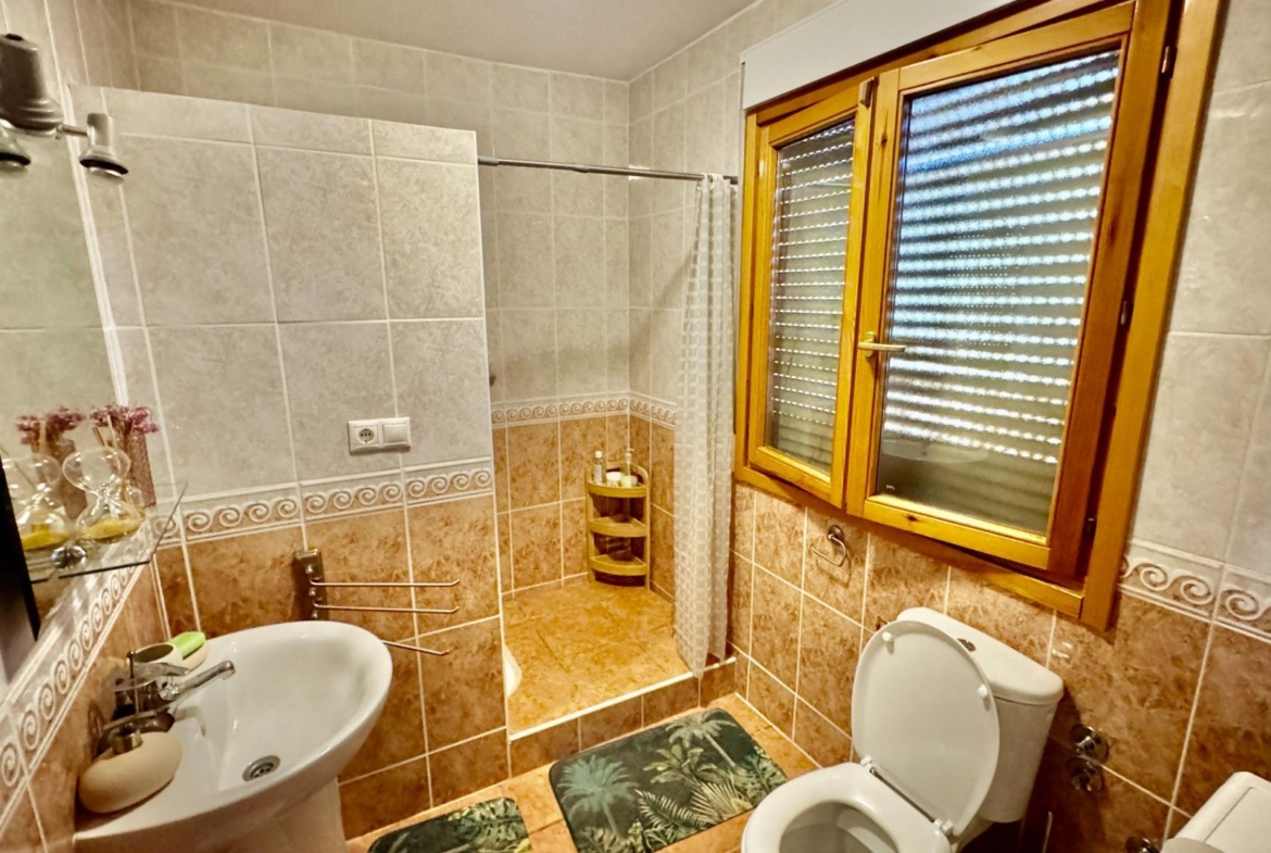 Omringd door olijfbomen Relleu, Alicante