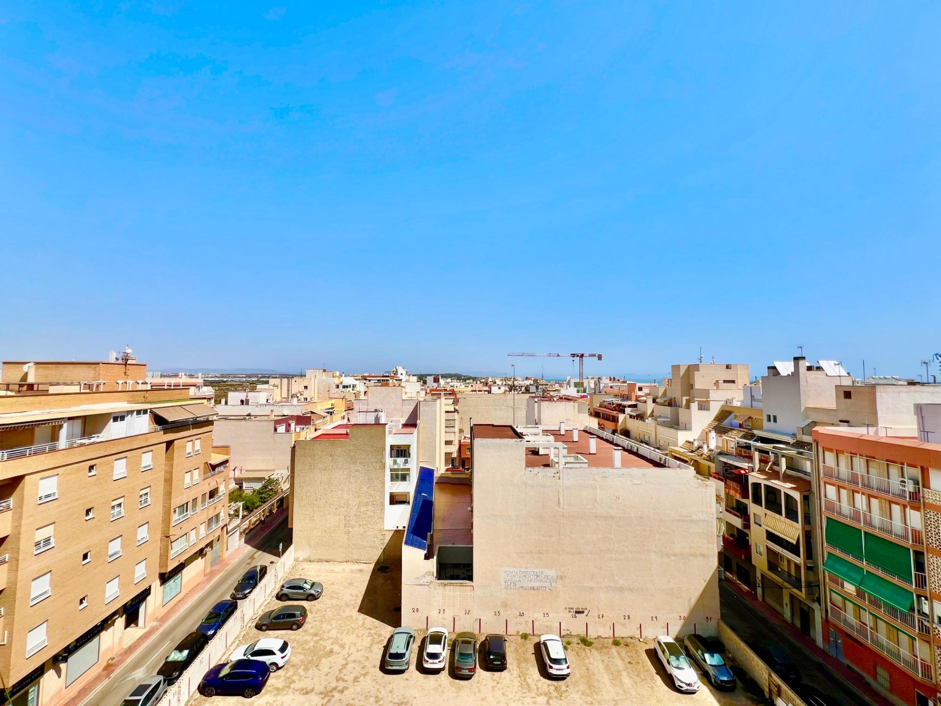 ESPACIOSO APARTAMENTO DE 3 HABITACIONES + PARKING + TRASTERO EN PLANTA 7 CON VISTAS AL MA