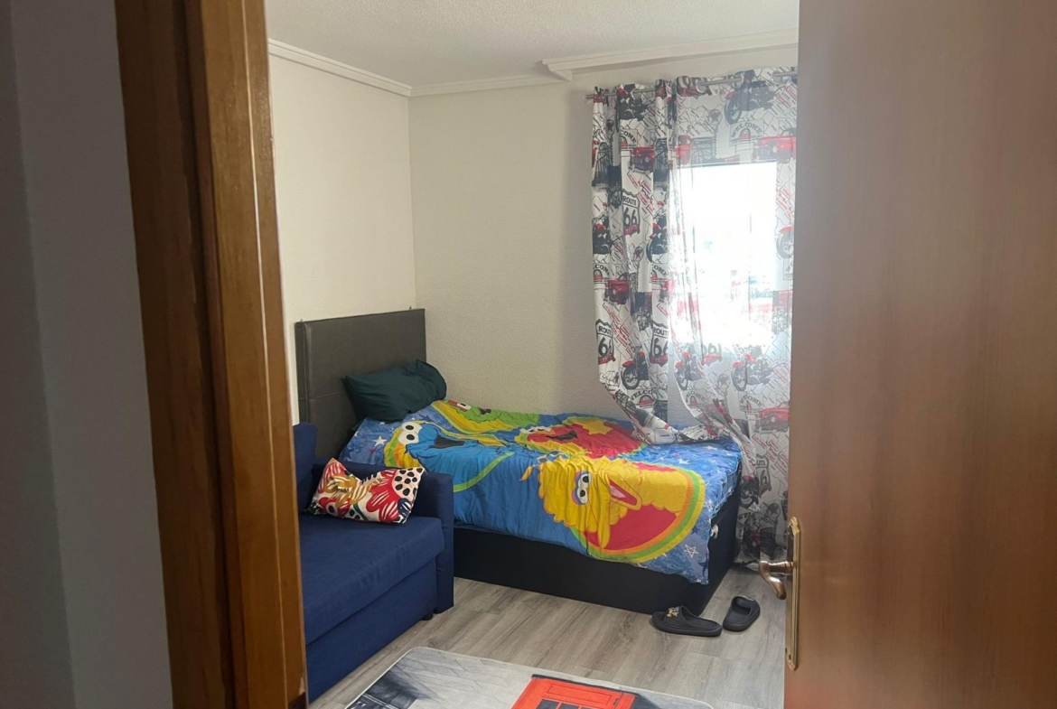 Spacious and Modern Renovated Apartment in San Blas, Alicante