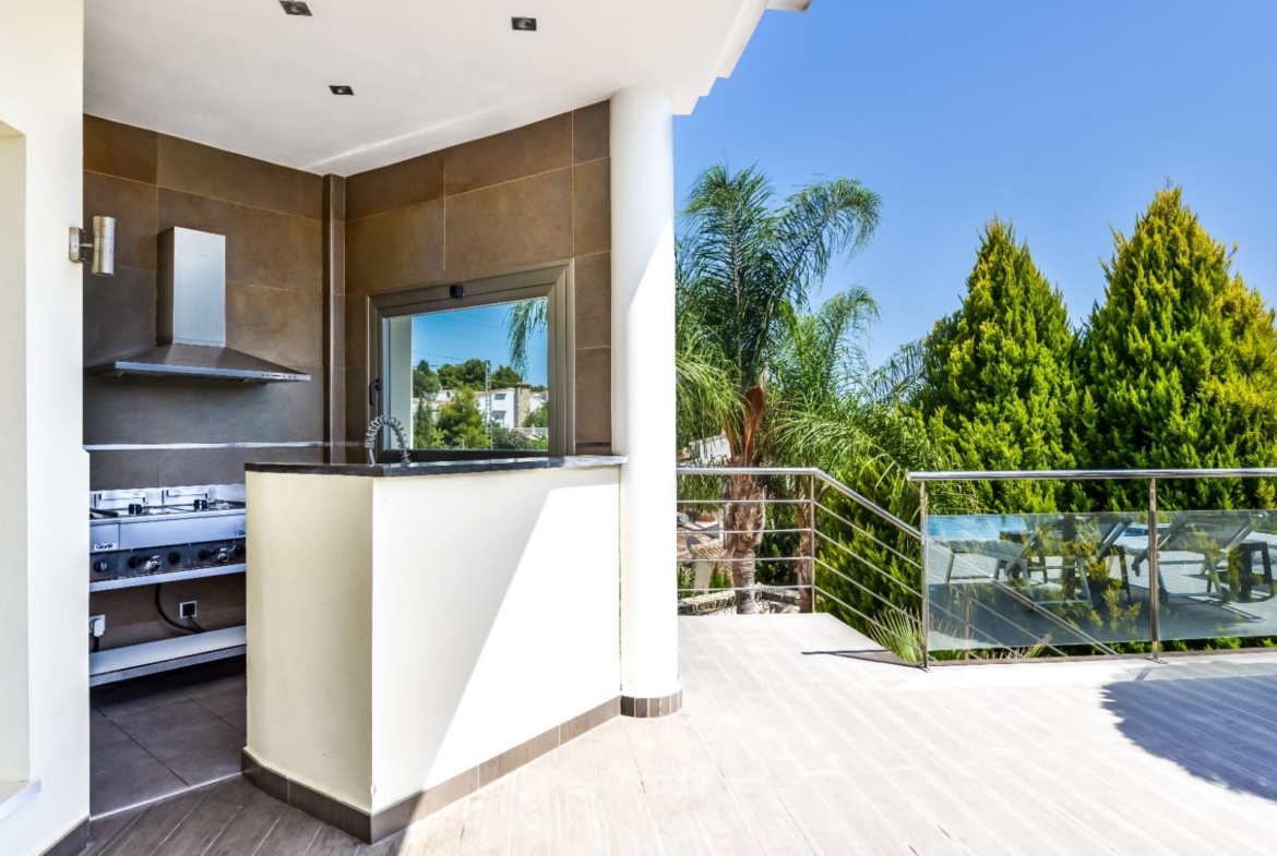 Modern and Luxurious Villa with Sea Views in Benissa 🌊