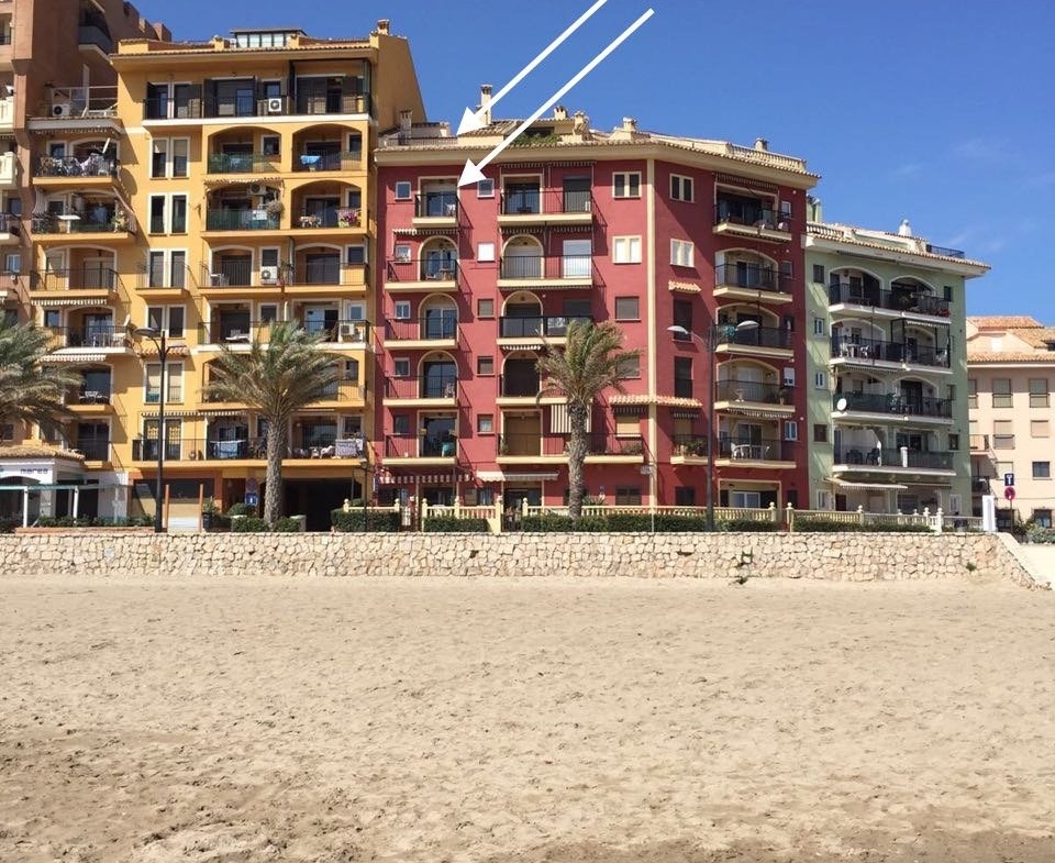 Duplex Penthouse in Front Line Beach