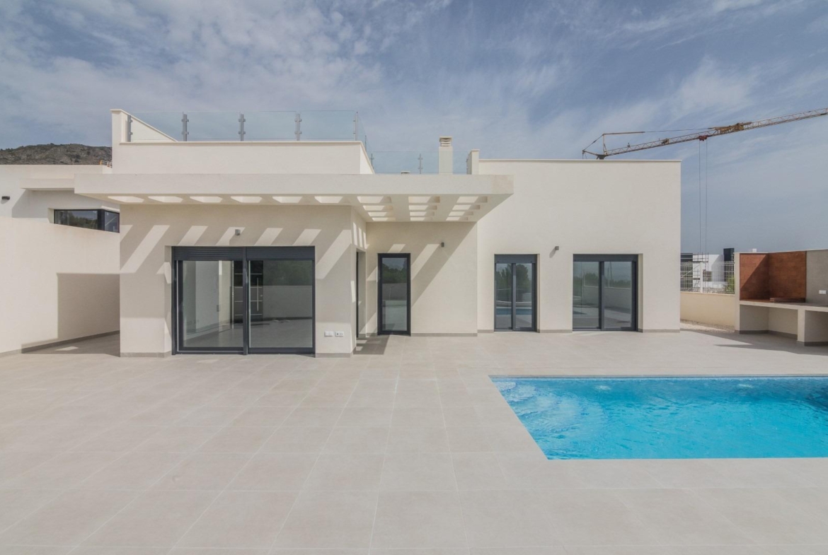 New construction villa with pool in Polop de la Marina