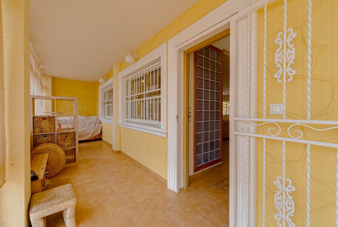 Large corner semi-detached house with sea views,