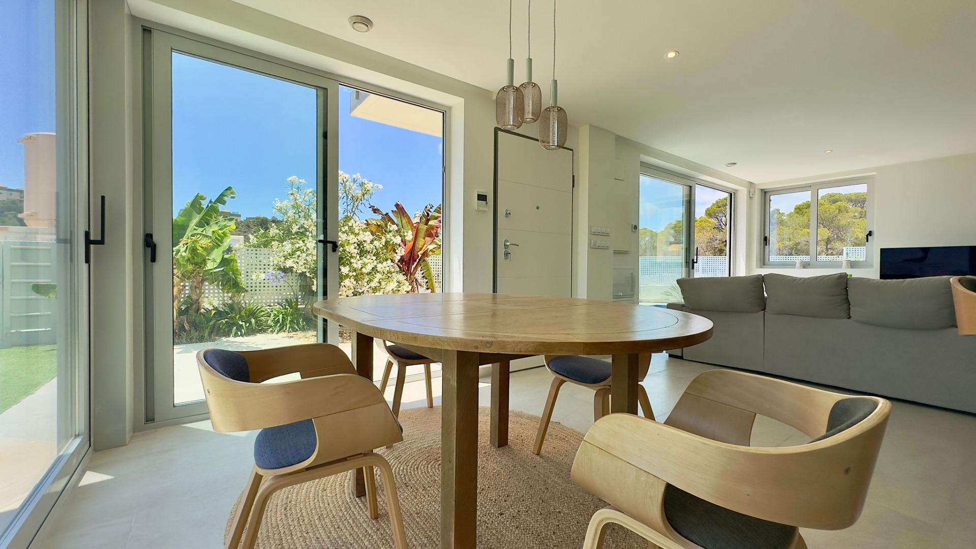 Grote villa op het balkon van Finestrat met uitzicht op de zee
