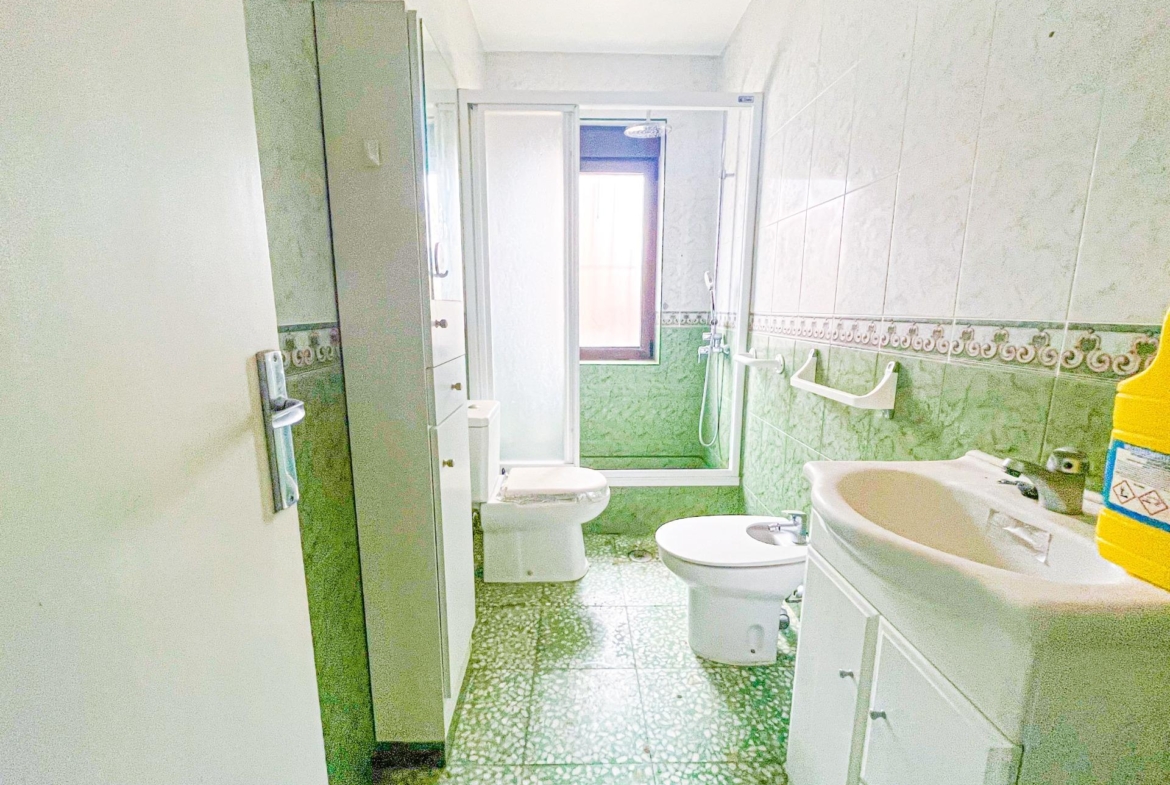 VILLA EN LOS BALCONES CON 1000 M2 DE PARCELA. 3 DORM. 2 BAÑOS. GARAJE PRIVADO DE 36 M2.