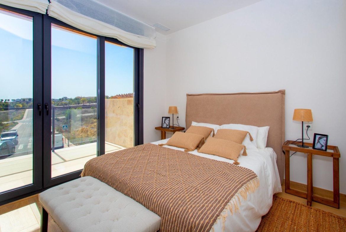 Exclusive Duplex House in Monforte del Cid – Ideal for Families