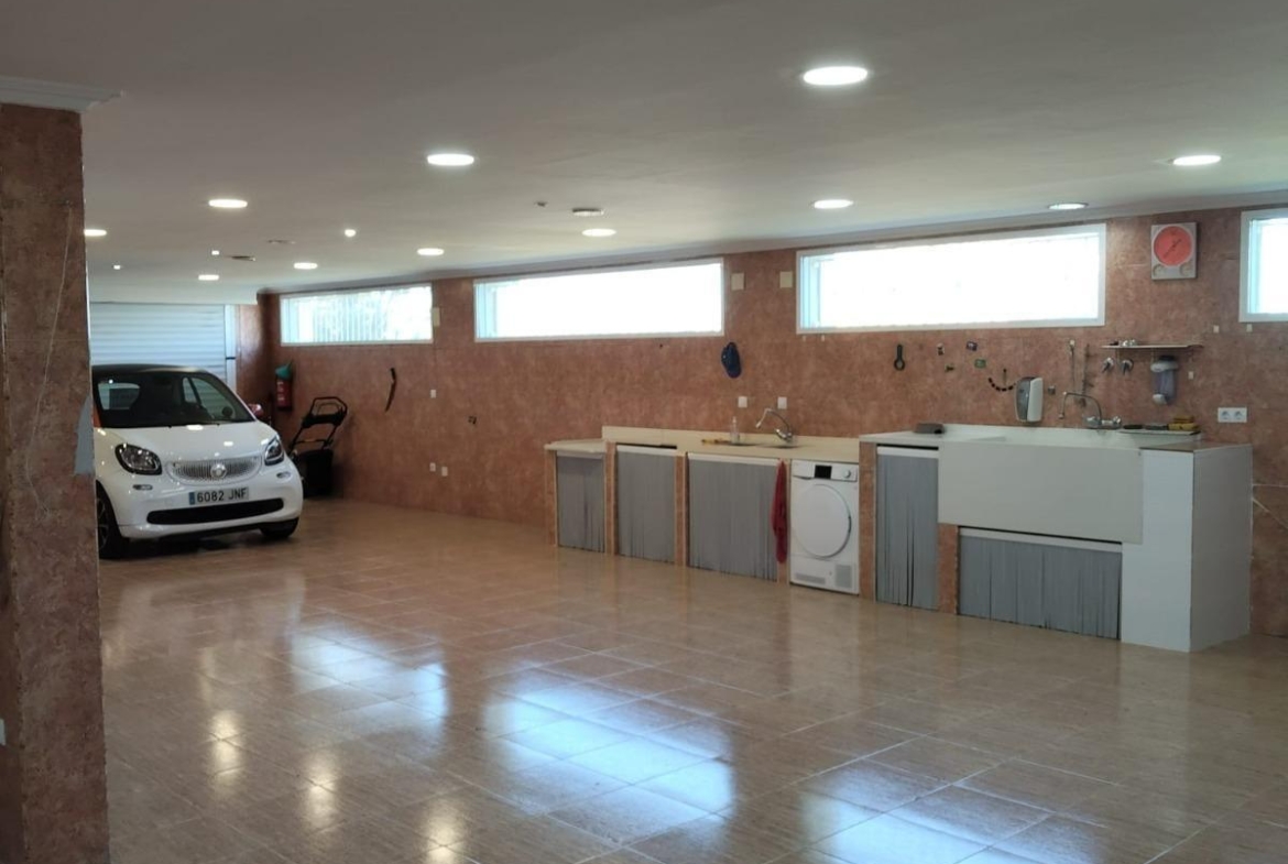Villa de lujo en Picassent — Urbanización El Pinar 3