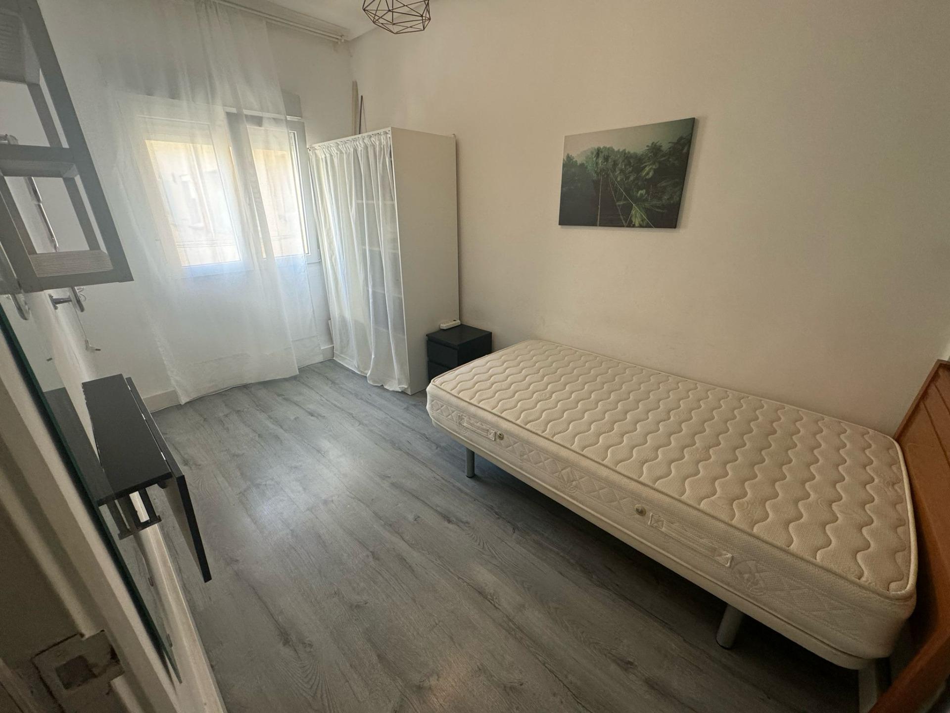Amplio piso de 3 habitaciones en El Grau