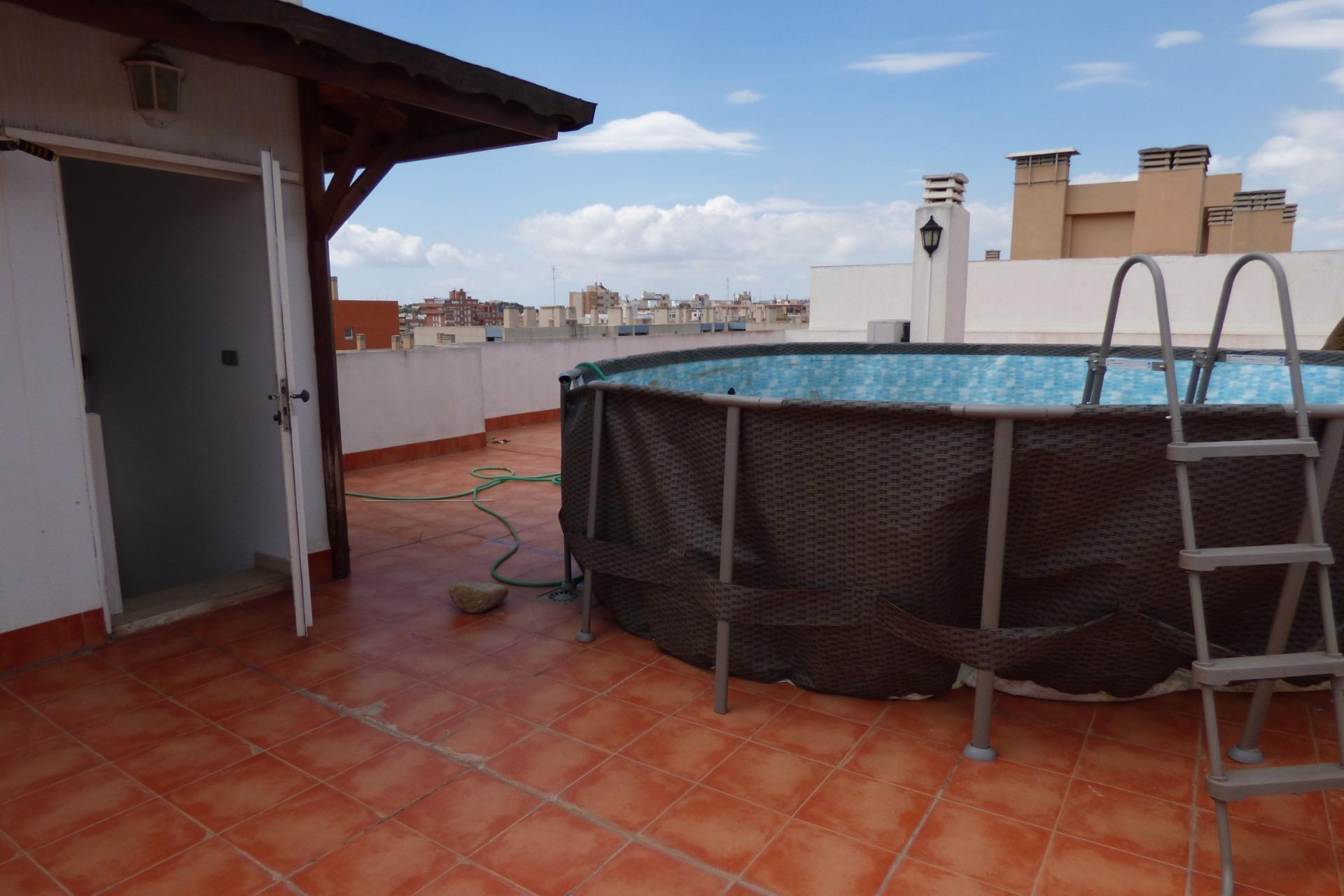 OCASIÓN ÁTICO DE 260 METROS CON TERRAZA AJARDINADA EN PLANTA DE 60 METROS