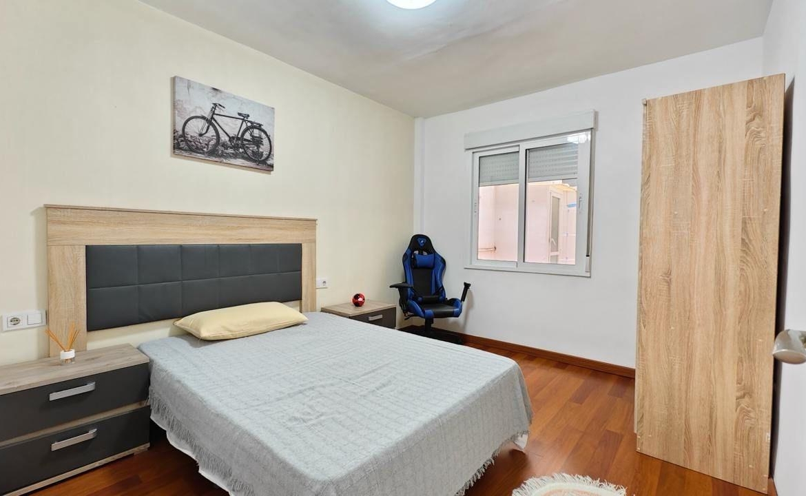 APPARTAMENTO A 300 METROS DE PLAYA CON 3 DORM. 2 BAÑOS CON SUPERFICIE DE 108 M2.