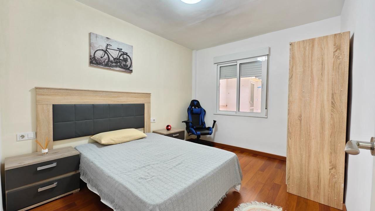 APPARTAMENTO A 300 METROS DE PLAYA CON 3 DORM. 2 BAÑOS CON SUPERFICIE DE 108 M2.