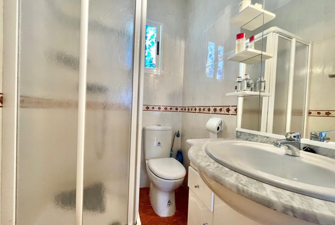 Spacious Apartment Just 400 Meters from Playa del Cura – Torrevieja