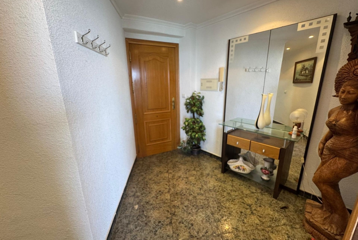 Fantástico apartamento de 3 slaapzalios en primera línea de playa en Torrevieja