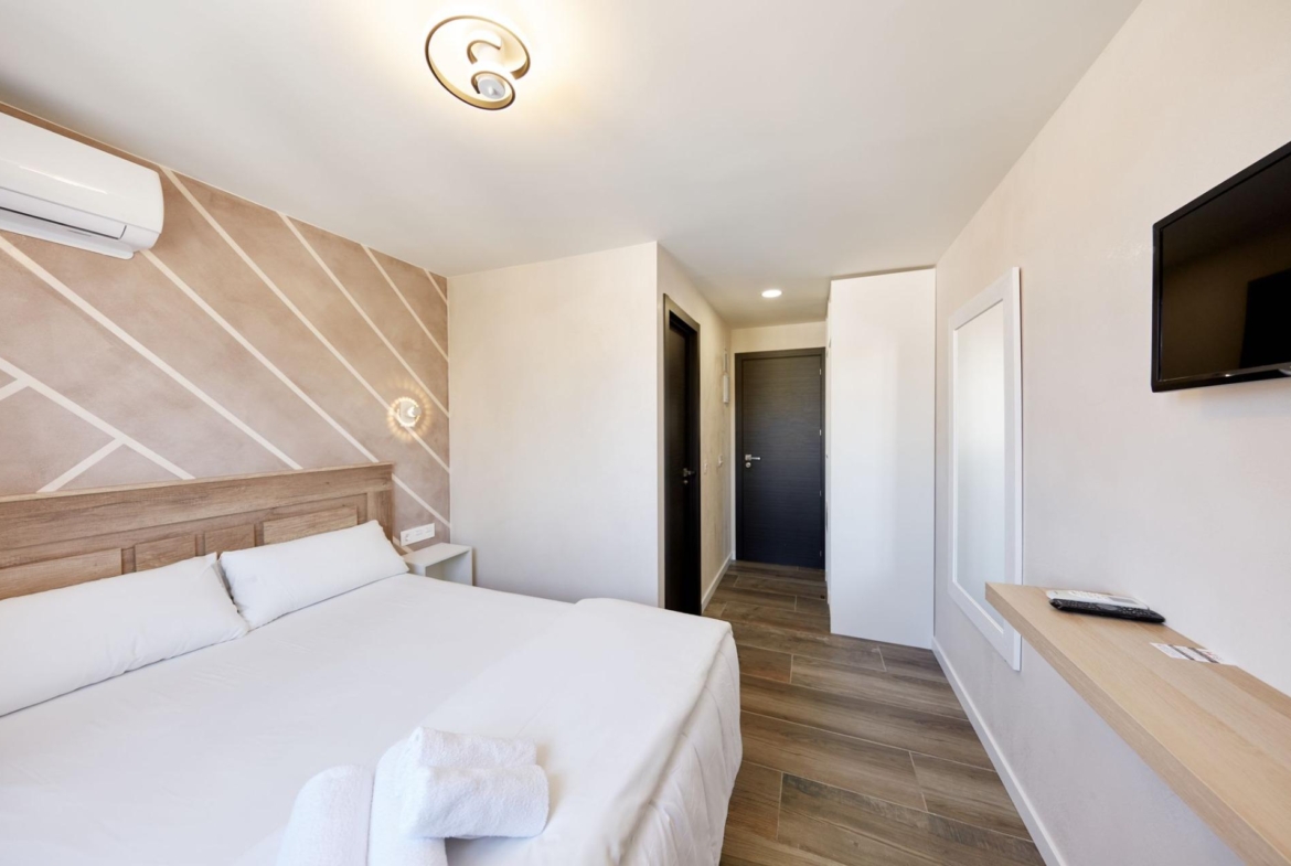 Magnífico Hotel Reformado en Cabo Huertas: IDEAL PARA INVERSORES