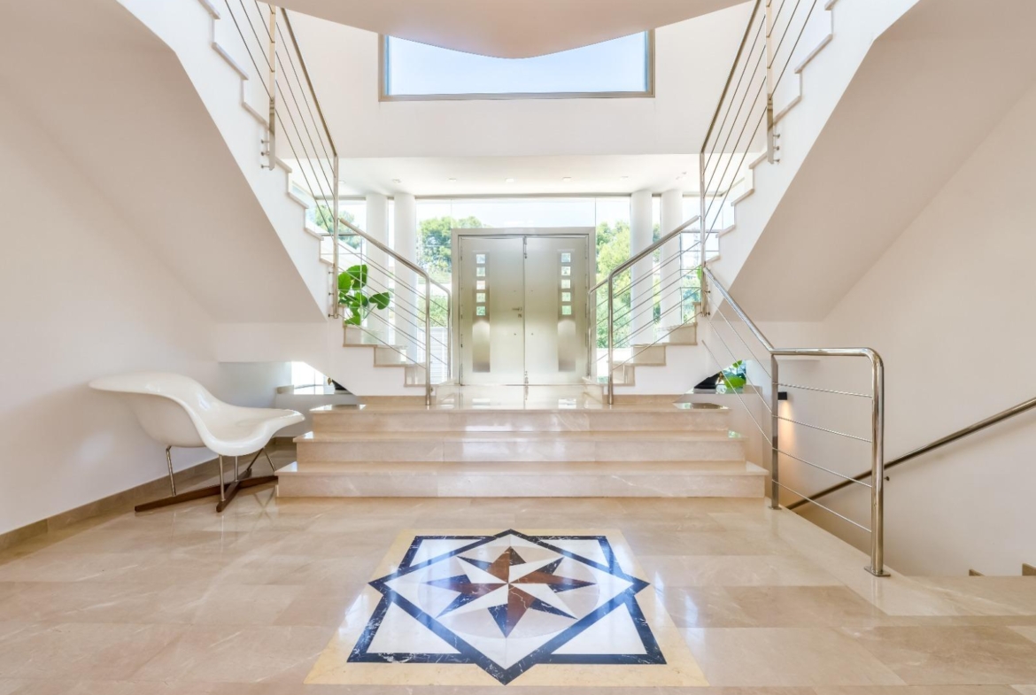 Modern and Luxurious Villa with Sea Views in Benissa 🌊